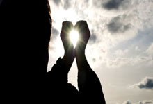 中欧体育：[天下足球]凯恩戴帽 拜仁大胜荷尔斯泰因基尔.